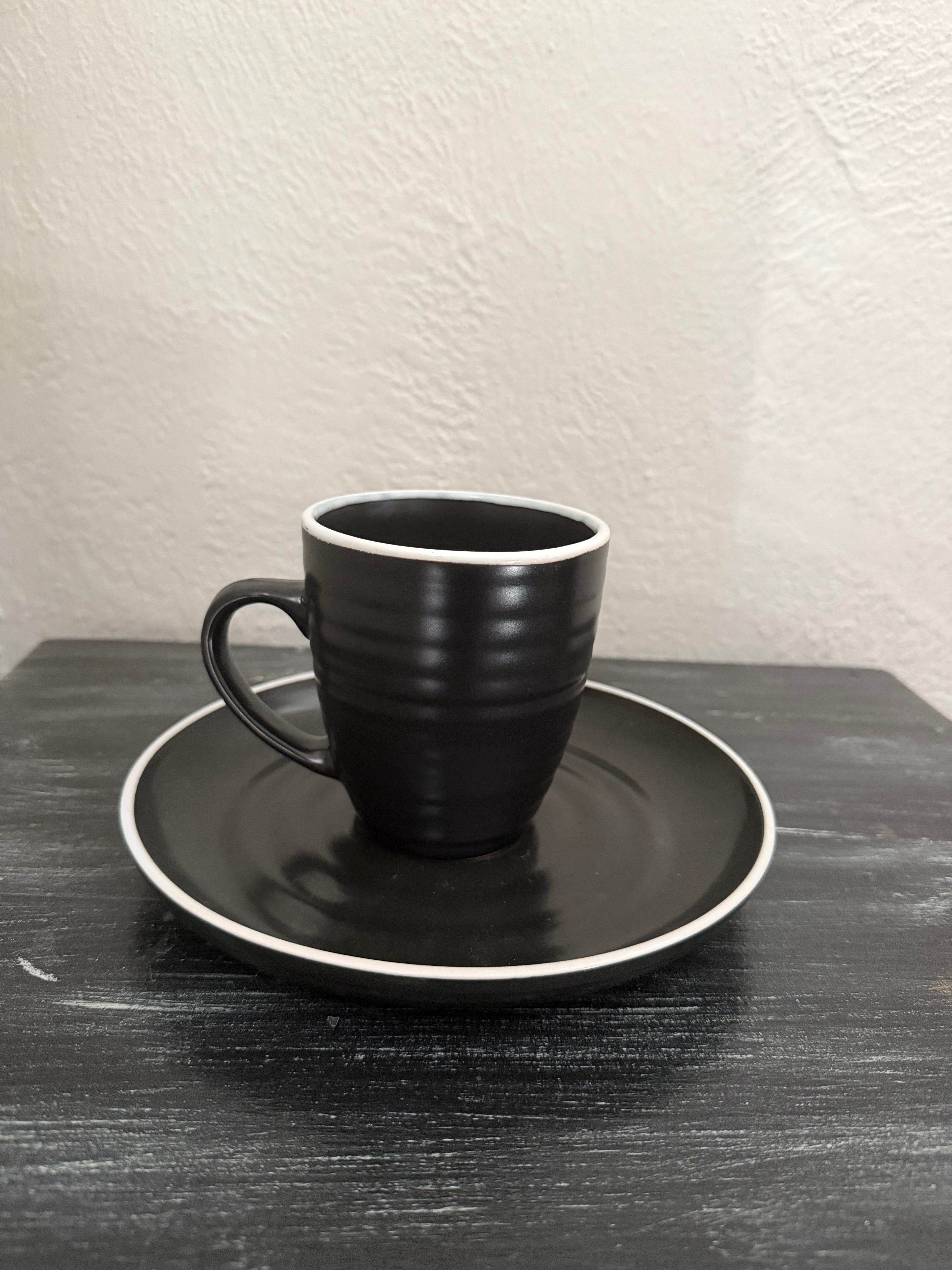 Black Swirl Dish Set