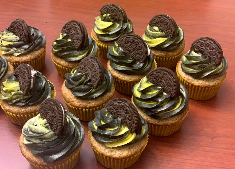 Cupcakes W/ Toppings