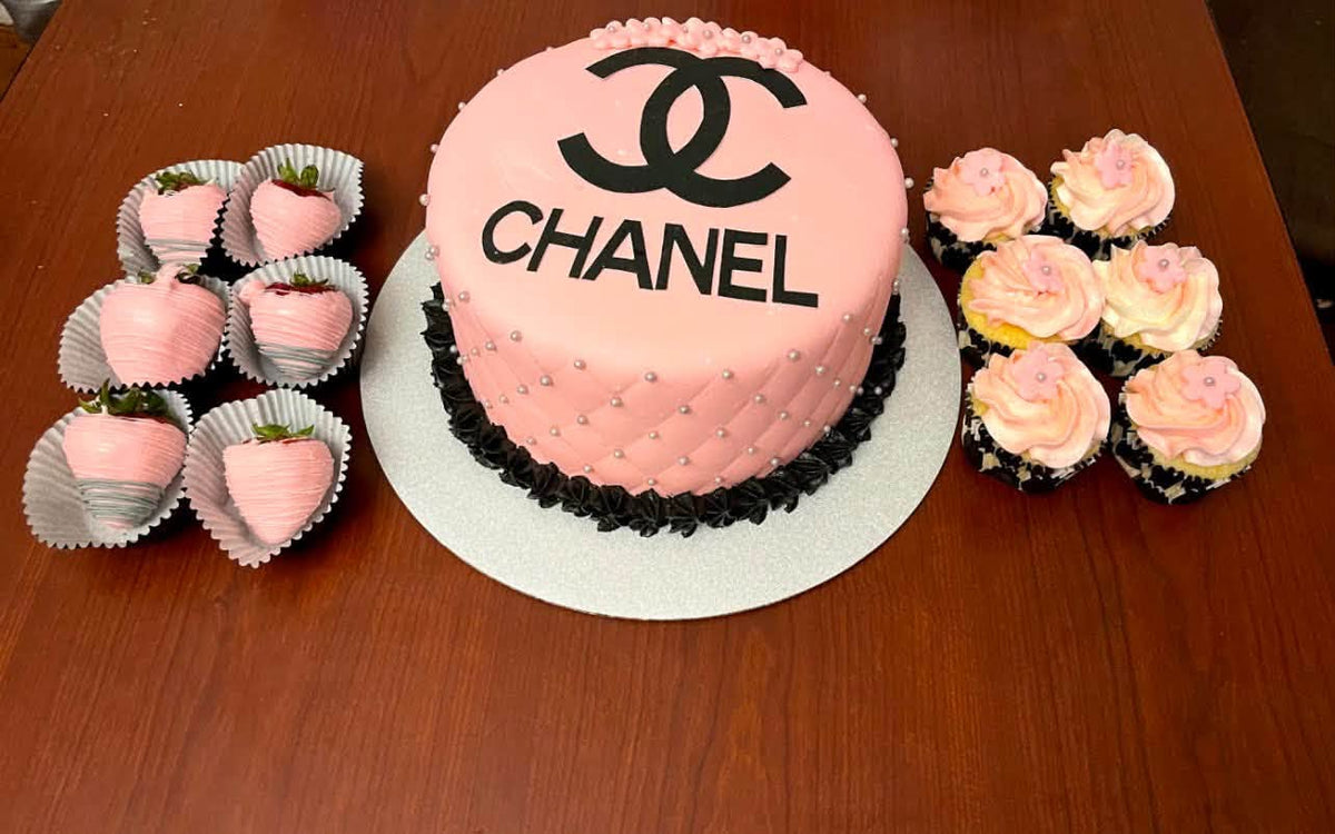 Chanel Cake Set