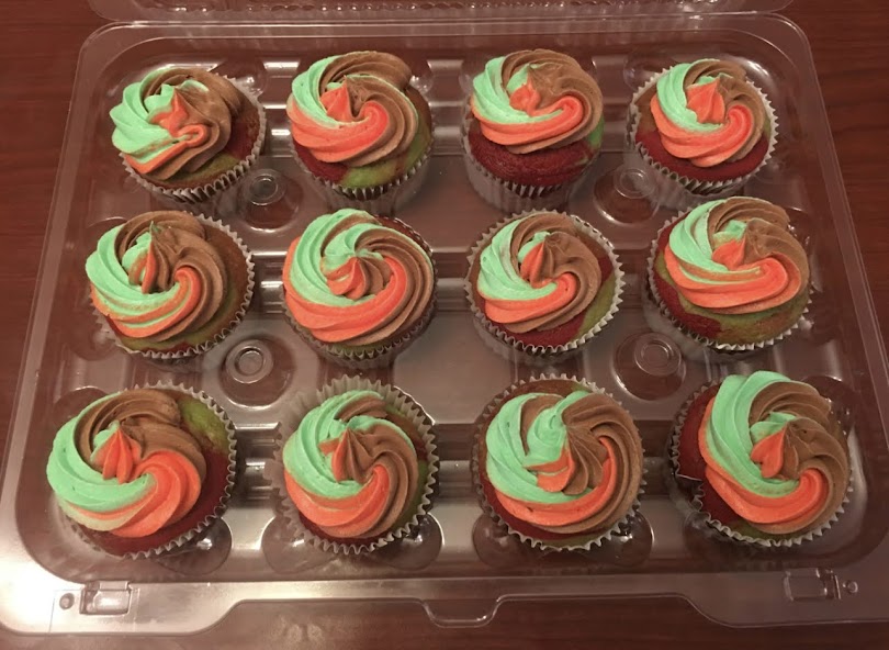 Classic Cupcakes W/ Topper